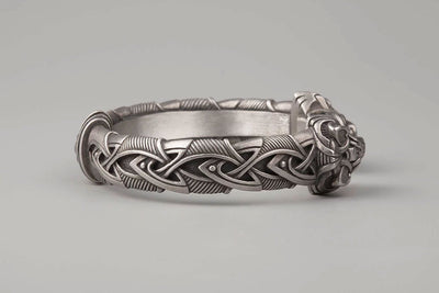 Silver Bracelet with Wolf's Heads - Norse Wolves
