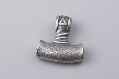 Thor’s Hammer Silvered Bronze Pendant - Norse Wolves