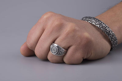 Valknut Silver Ring - Norse Wolves